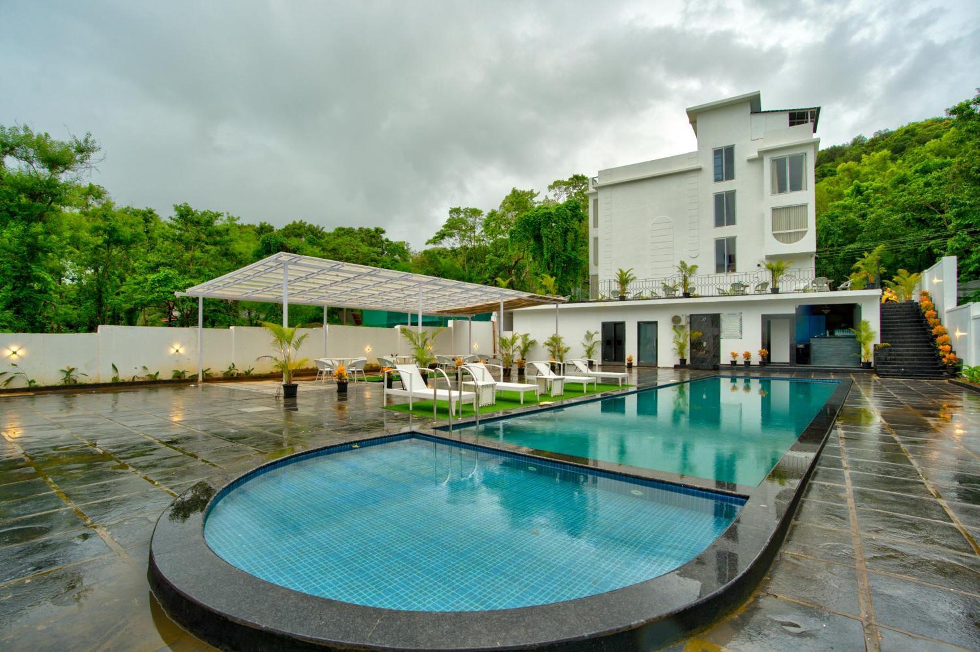 فندق Goa Courtyard By The Porto Arpora باغا المظهر الخارجي الصورة